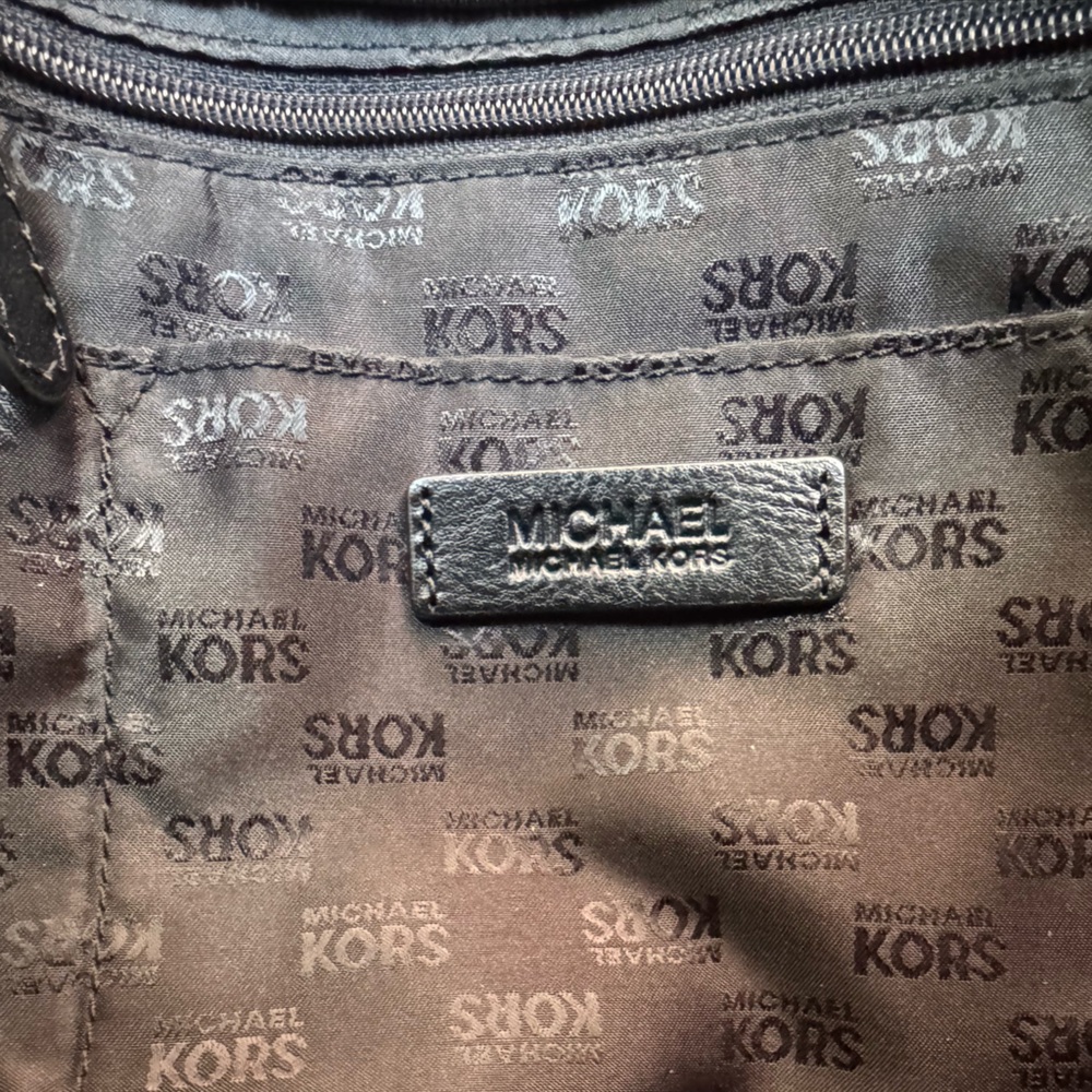 Michael Kors Signature Black and Tan Tote - Picture 6 of 16